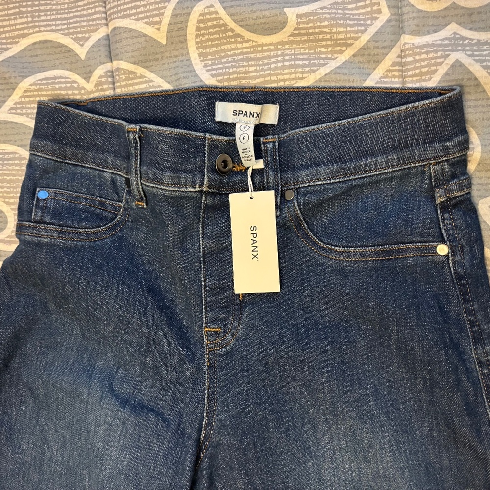 Spanxshape Original EveryWear Wide Leg Jeans in Authentic Blue Sz small petite